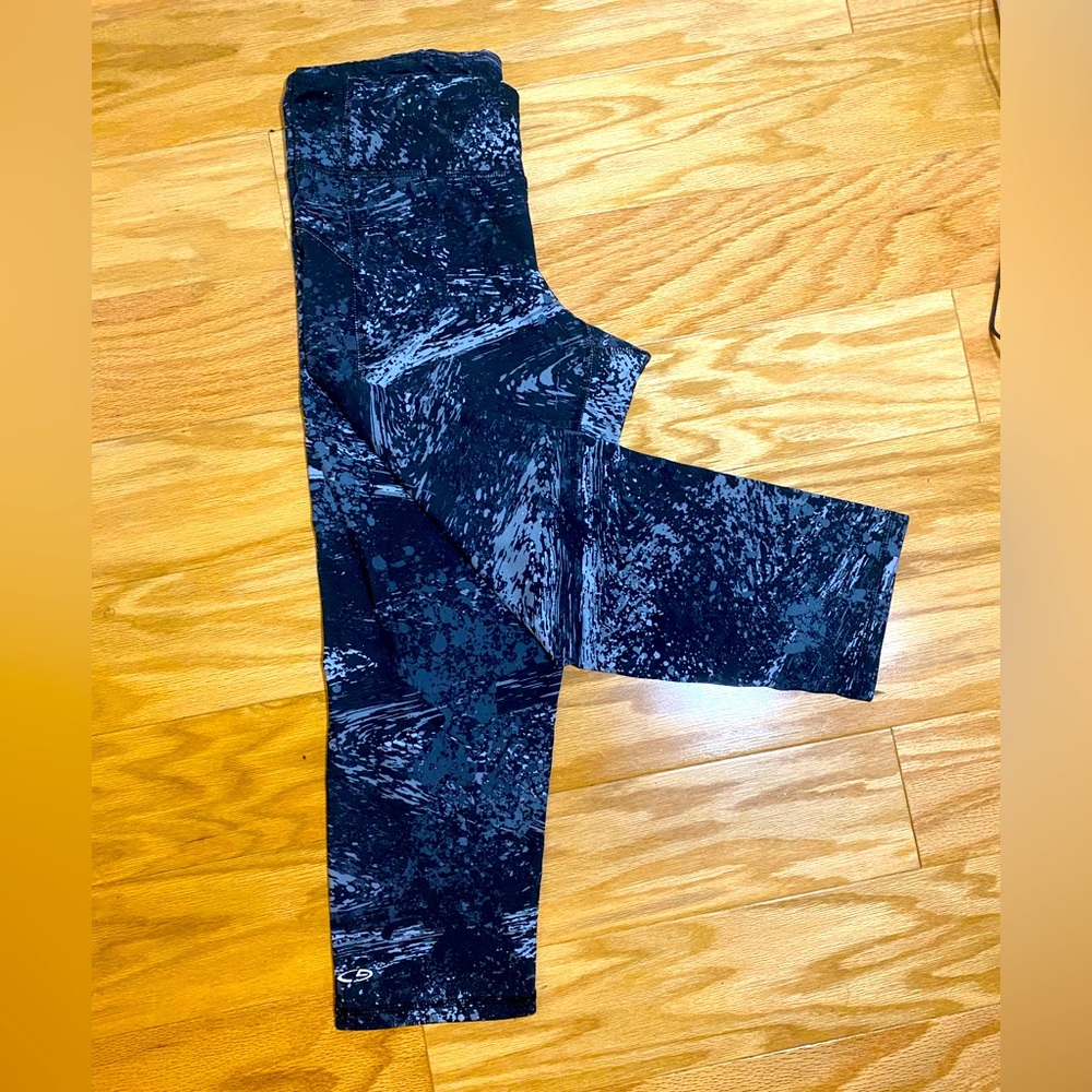 Champion Duo Dry Cropped Legging | Women’s M | Gray Galaxy